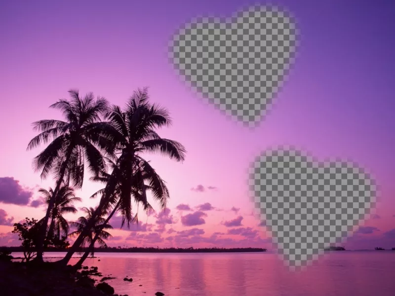 Carte où vous pouvez mettre deux photos en forme de cœur avec un paysage idyllique de la mer et les palmiers dans les tons de..