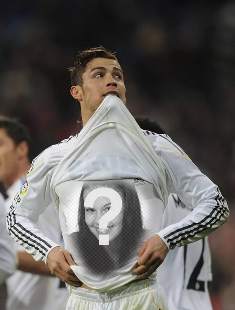 Créer des collages de photos avec Cristiano Ronaldo et télécharger une image qui apparaît dans le Madrid joueurs de football chemise..