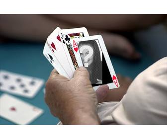Photomontage de mettre votre photo sur un as de cœur dans un jeu de poker.