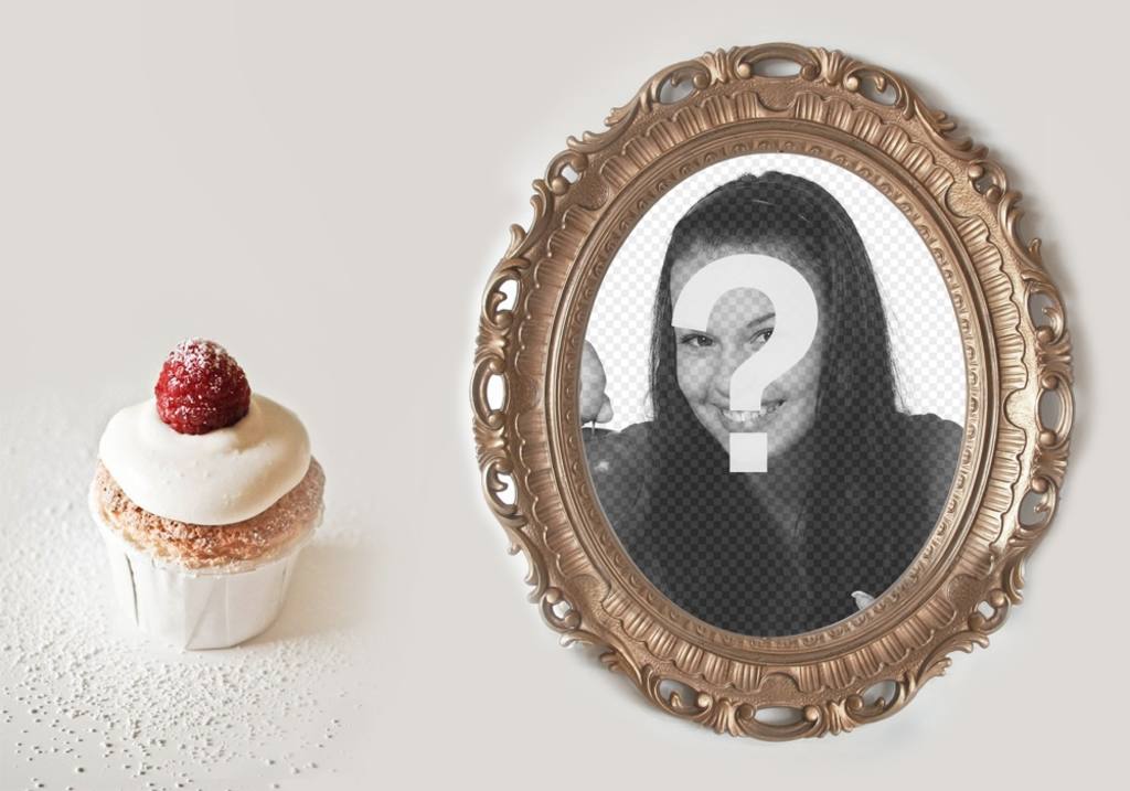 Collage dun cadre de photo dor avec un petit gâteau ..