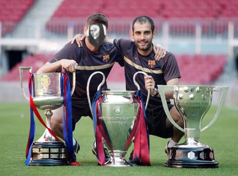Prenez une photo avec Guardiola et les aigus remporté par le FC Barcelone en 2009 avec ce..