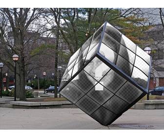 rubiks cube comme un monument rue ou vous pouvez mettre votre image