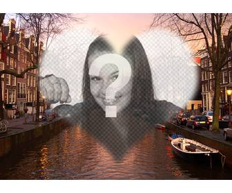 carte postale dans un canal damsterdam