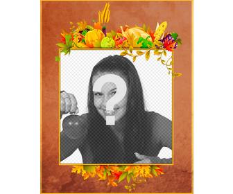 cadre photo avec des aliments dautomne lcadre photo avec des couleurs ocres des repas et des choses typiques saison dautomne raisins citrouilles et les feuilles tombees des arbres