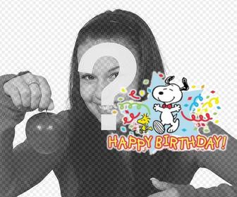 autocollant avec snoopy et le texte happy birthday pour celebrer avec vos photos