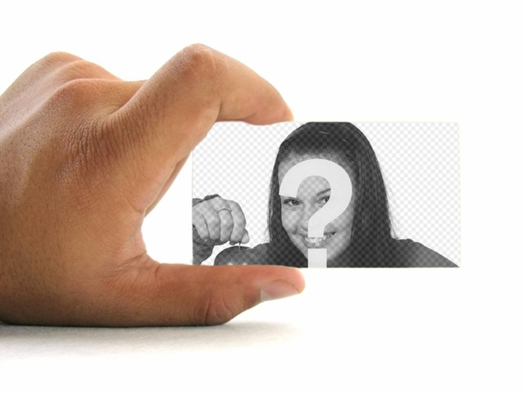 Photomontage de mettre votre photo sur une carte daffaires tenu par une main avec un fond..