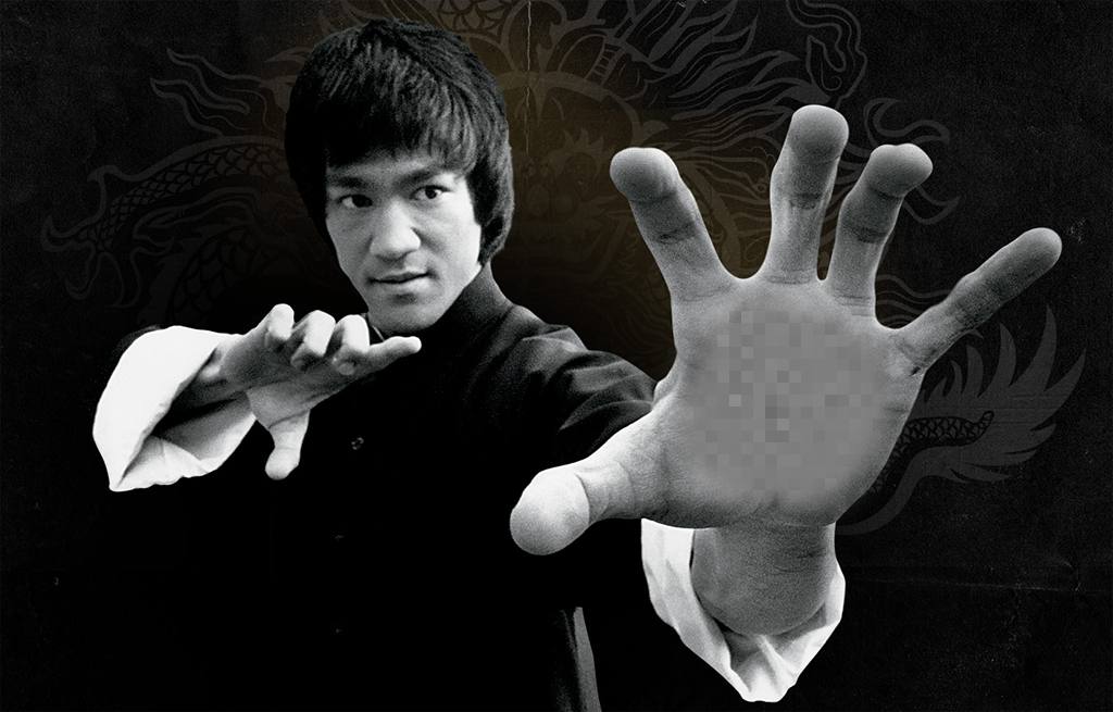 Votre photo dans la main de Bruce Lee faisant un karaté pose ..